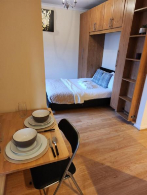 UK CHAPS Retreat: Private Chelsea Studio